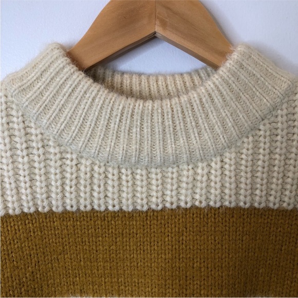 FRNCH Sweater - Picture 2 of 2